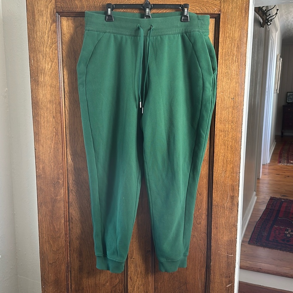 Hunter green lululemon thick joggers - size 14